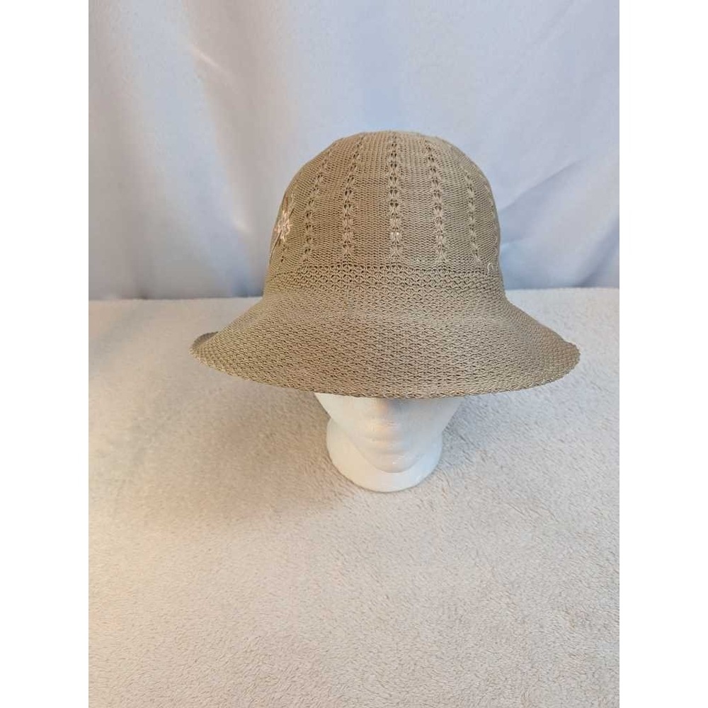 Women's Tan Knit Bucket Hat Sun Hat Floral Accent Summer Beach